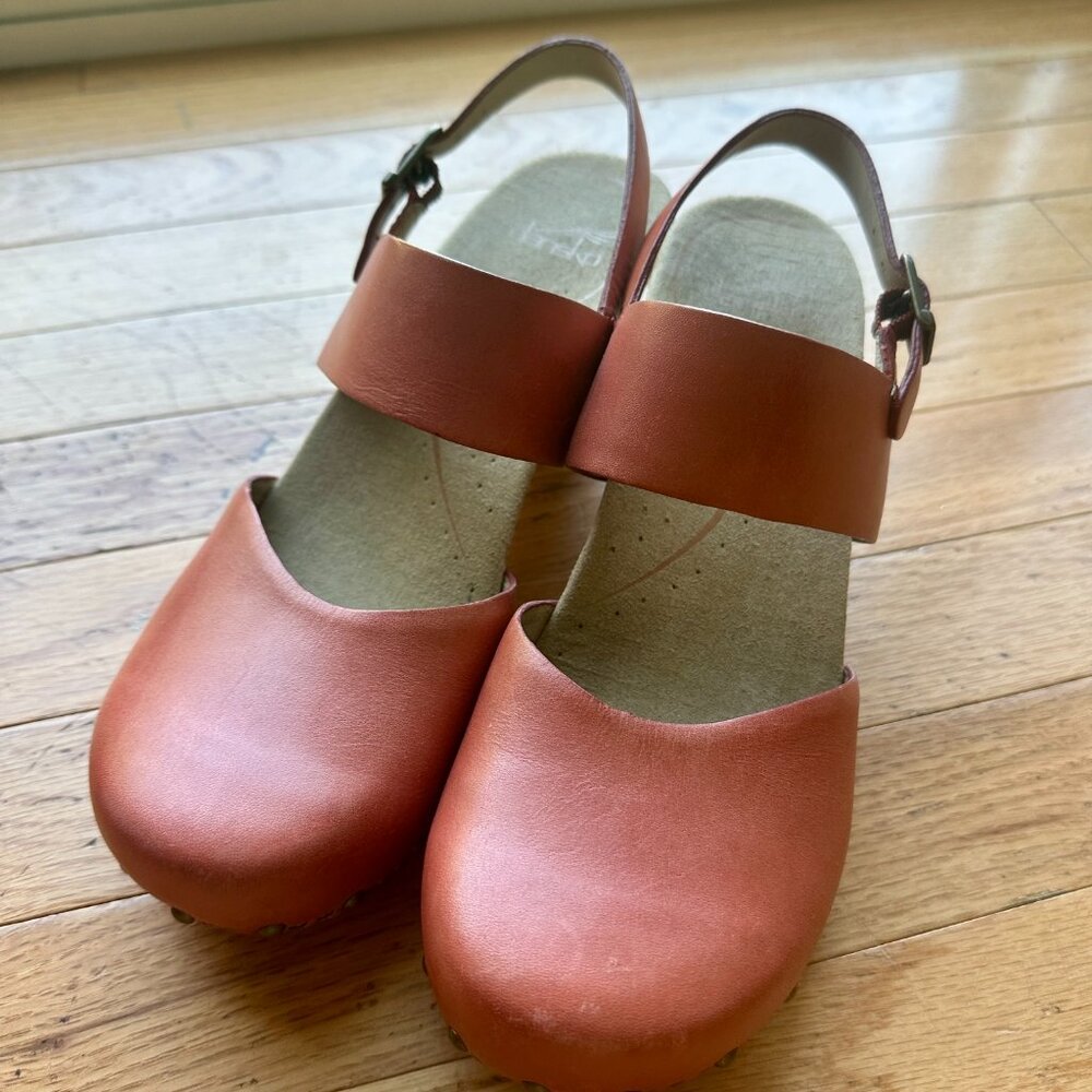 Dansko Thea Leather Wedge Sandal Clogs - Coral - Size 39
